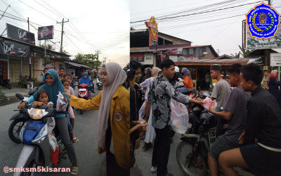 Tebar Keberkahan, SMK Muhammadiyah 5 Kisaran Bagikan 400 Paket Takjil di Bulan Ramadhan 1445 H